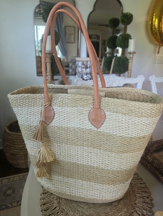 crown & ivy Handbags - Crown And Ivy Straw Tote